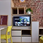 Comfort & Modern By Market Square With Ac As S4 شقة